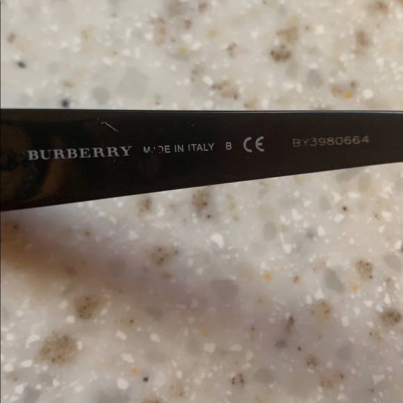 Burberry eyeglass frames - Picture 6 of 7